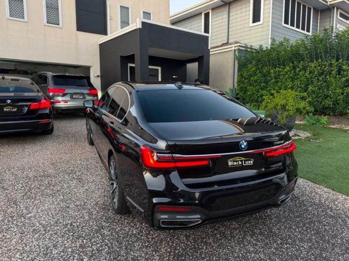 Black Luxe Chauffeurs