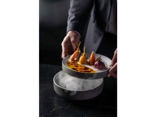 "Neuro-Gastronomy" and Ingredient Purity Replace Old Luxury in High-End Dining