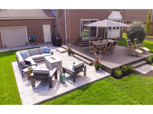 Reliable Deck Contractors Toronto for Custom Deck Design and Repair