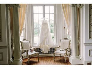 4 Wedding Gown Silhouettes: Which One Suits You?