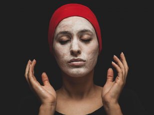 How Skin Barrier Spray Protects and Supports Healthy Wound and Ostomy Care