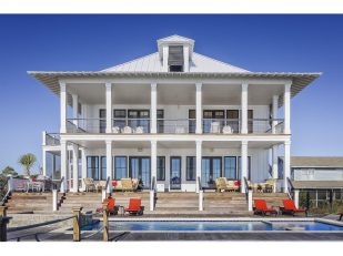 What Does a Luxury Home Look Like Today?