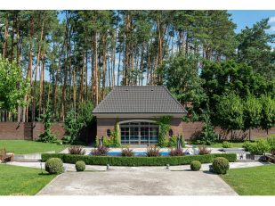 Top Luxury Backyard Ideas Transforming Outdoor Spaces in 2026