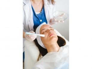 Top Traits of Successful Cosmetologists in NE