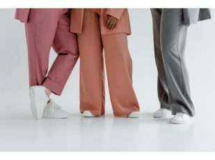 Women Who Value Comfort-- Key Elements to Consider When Shopping for Everyday Pants