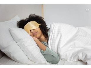 Simple Ways to Ease Yourself Into a Restful Night&rsquo;s Sleep