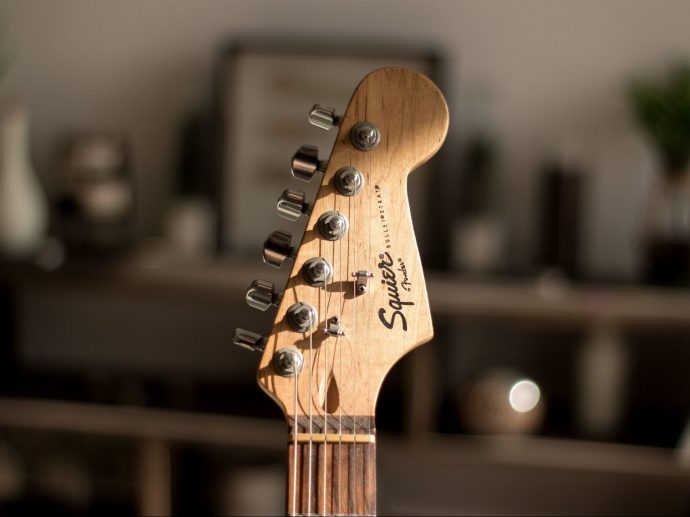 Online Guitar Lessons Teach About Muscle Memory
