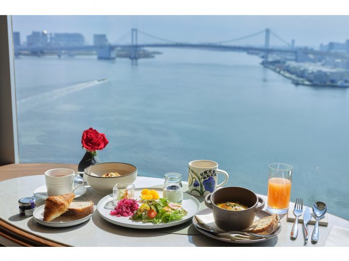 Club InterContinental Lounge, Featuring Views of Tokyo Bay, Following Renovation