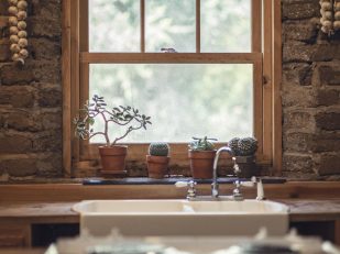 Daily Kitchen Habits That Support a More Organized Home