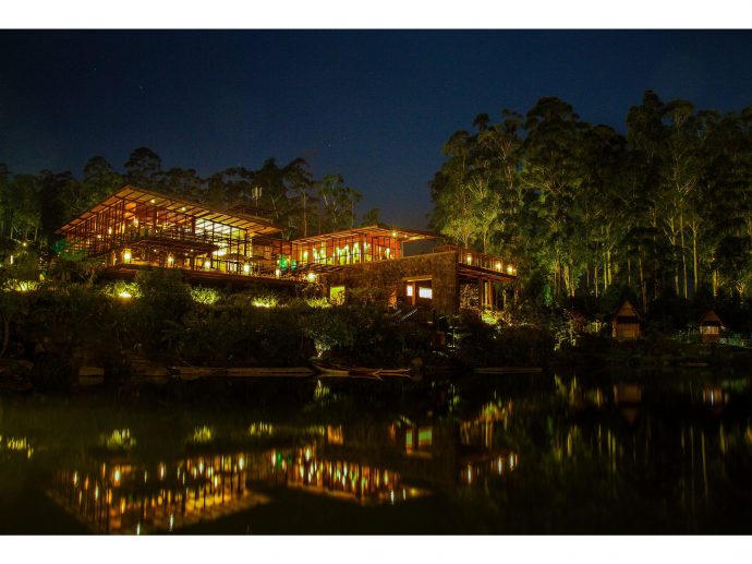 What Makes a Luxury Nature Resort Different from a Traditional Hotel?