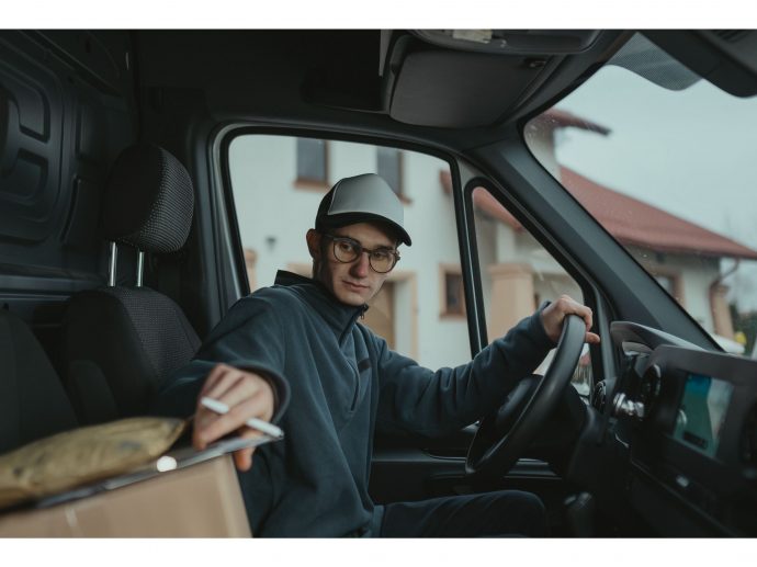 Rideshare and Delivery Drivers in West Palm Beach: Keeping Your Car Clean for Every Passenger