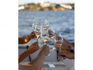 AIX Ros&eacute; and Playlister Present Sea, AIX & Sun: The Sound of a Proven&ccedil;al Summer