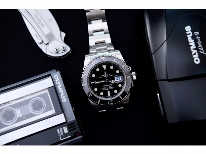 How to Build a Timeless Luxury Accessory Collection