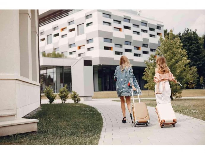 9 Top-Rated Online Services for Finding Luxury Student Apartments