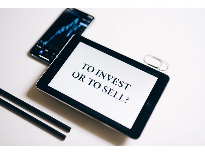 When Does It Make Sense to Sell a House to an Investment Company for Cash?
