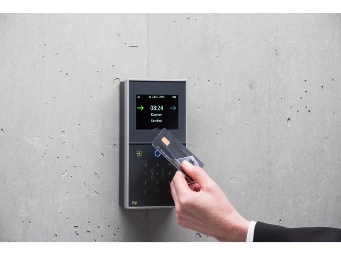 How Luxury Hotels Are Using Key Card Door Entry Systems to Redefine the Guest Experience