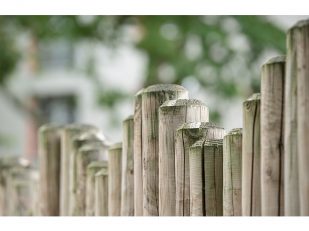 Choosing A Fence That Fits Colorado&rsquo;s Weather, Wildlife, And Wildfire Risk In 2026