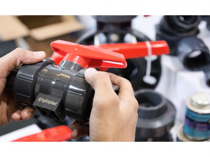 Why Choosing the Right Float Valve Saves Water