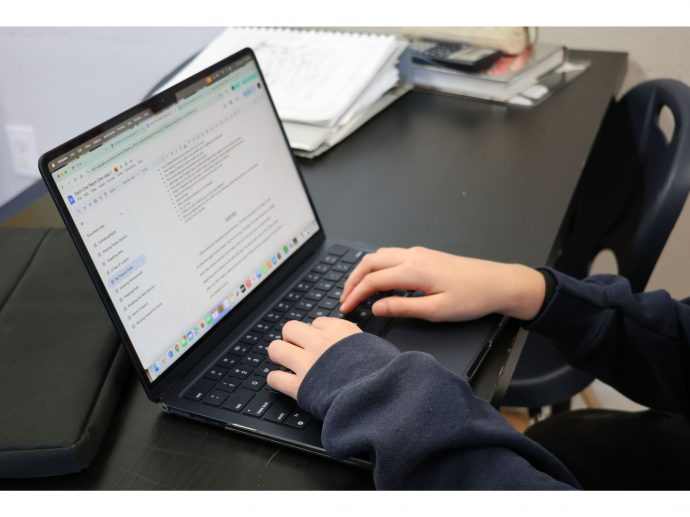 PEEL vs TEEL: Choose the Best Paragraph Essay Structure