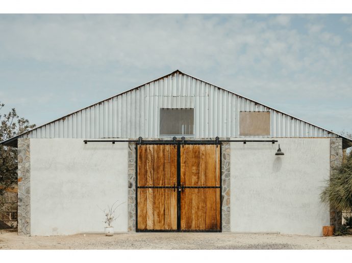 Barn Door Hardware: The Architectural Guide to Modern Sliding Systems