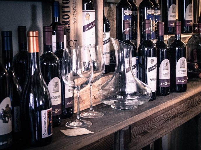 Building a Sommelier-Worthy Wine Collection for Extraordinary Home Dining