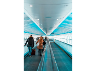 The Post-Flight Reset: Why Time-Poor Travellers Are Turning to Recovery Tech