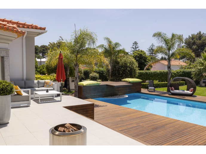 Elevate Your Home: Designing a Bespoke Outdoor Oasis