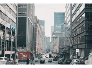 How Evaluating Arise vs Liveops Can Enhance Your Customer Engagement Strategy