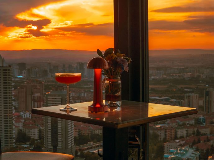 What to Expect From a Rooftop Bar in Melbourne
