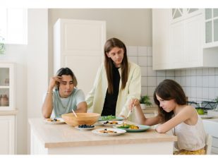 ARFID Help in California: Why This Isn't Picky Eating