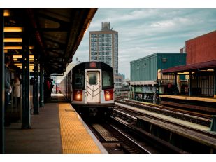 Why Luxury Ground Transportation Remains Essential in New York City