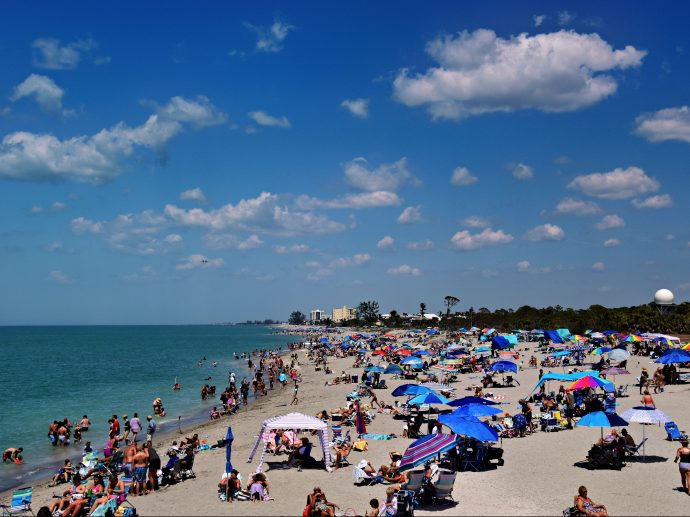 A Stress-Free Beach Day Starts With Bringing Less