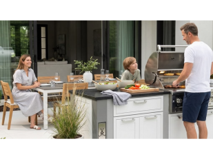 The Evolution of BBQ Culture: From Traditional Grilling to Luxury Outdoor Living