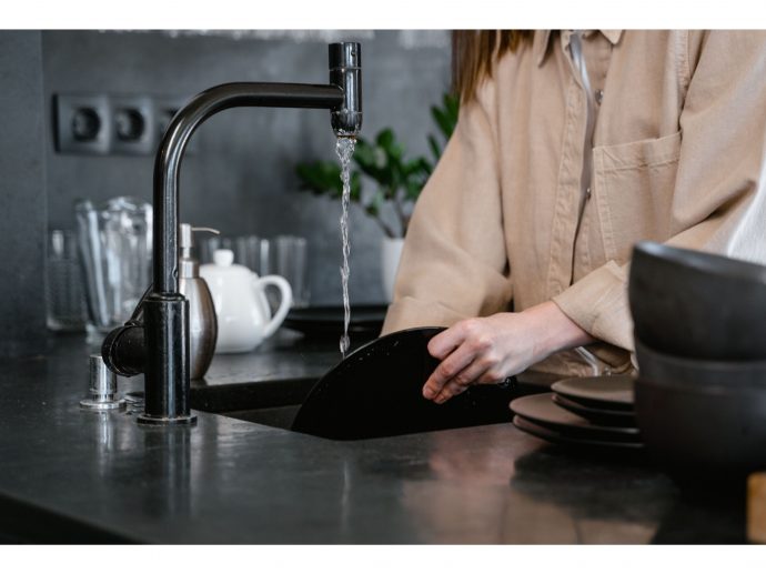 How Choosing a Reliable 24/7 Drain Cleaning Service Prevents Home Disasters