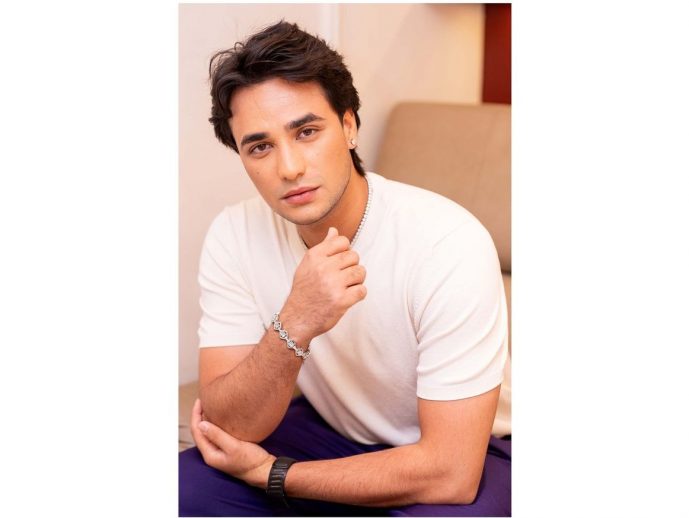 Forevermark Diamond Jewellery Presents an Exclusive ICON Bracelet Inspired by Abhishek Sharma