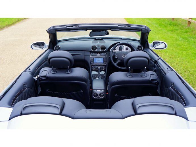 Luxury vs Budget Car Hire in Marrakech: Which One Is Better?