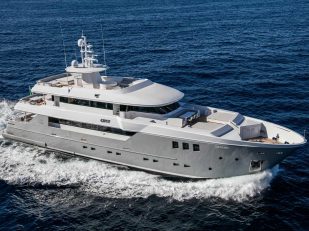 Otam 35m Gipsy wins The World Superyachts Awards 2017