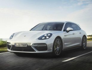 The new 2018 Porsche Panamera Turbo S E-Hybrid Sport Turismo