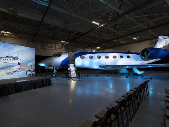 Gulfstream Delivers First New-generation G500 On Time