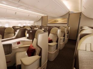 Hainan Airlines takes delivery of its first 787-9 Dreamliner