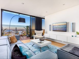 Luxurious New Penthouse With Stunning Harbour View At Award-winning North Sydney Development