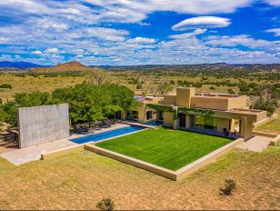 3,250-Acre Santa Fe Ranch Once Owned by "Royal Families of Real Estate" Set for Luxury Auction®