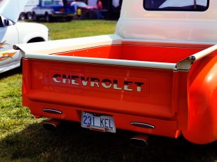 5 Benefits of Hard Folding Truck Bed Covers