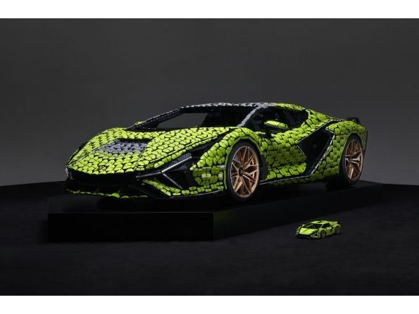 Automobili Lamborghini builds dream cars, also with LEGO® Technic™ elements