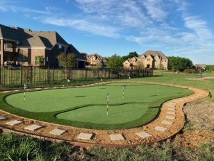 Synthetic Turf Creates Homeowner's Perfect Putting Green