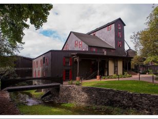 Maker's Mark® Bourbons Earn Top Honors at Spirits Industry's Most Prestigious Tasting Competitions