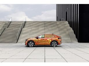 Elegant athleticism meets efficiency: Volkswagen to introduce the SUV coupé ID.5 GTX at the IAA