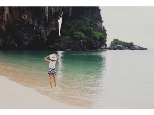 Summer: How to Look Classy on the Beach