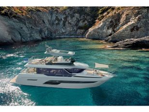 PRESTIGE confirms its position in the yacht segment, and creates a new style for sport yachts