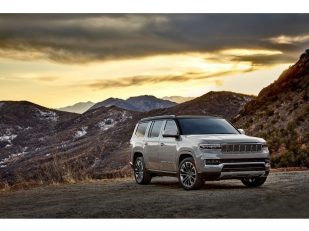 All-new Grand Wagoneer Wins CarBuzz 2021 Family Luxury Award